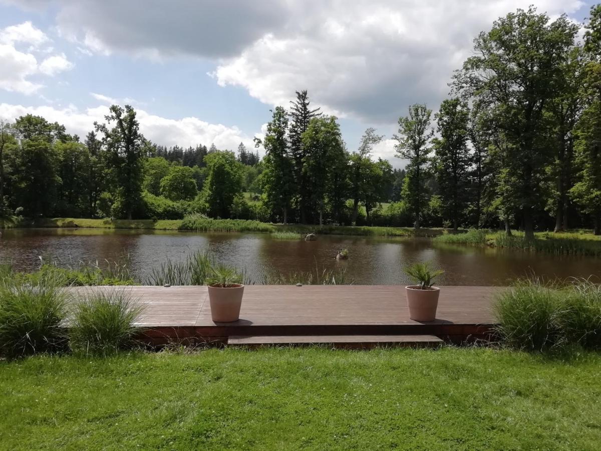 Zamek Karpniki Schloss Fischbach Lomnica  Exteriör bild