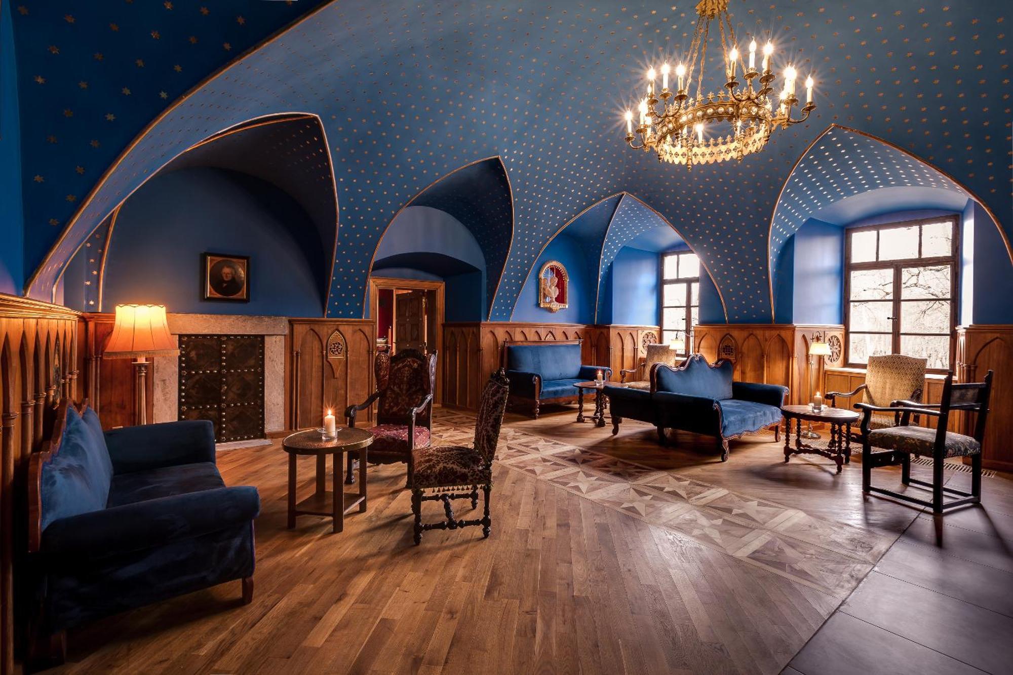Zamek Karpniki Schloss Fischbach Lomnica  Exteriör bild
